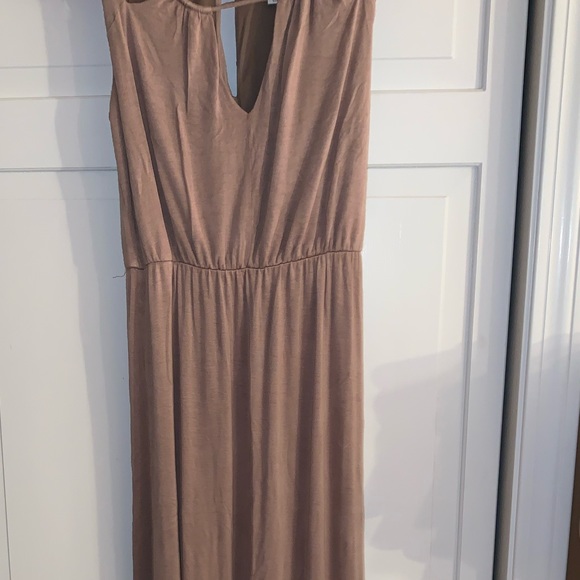 Comfy Pretty Maxi dress - Picture 2 of 4